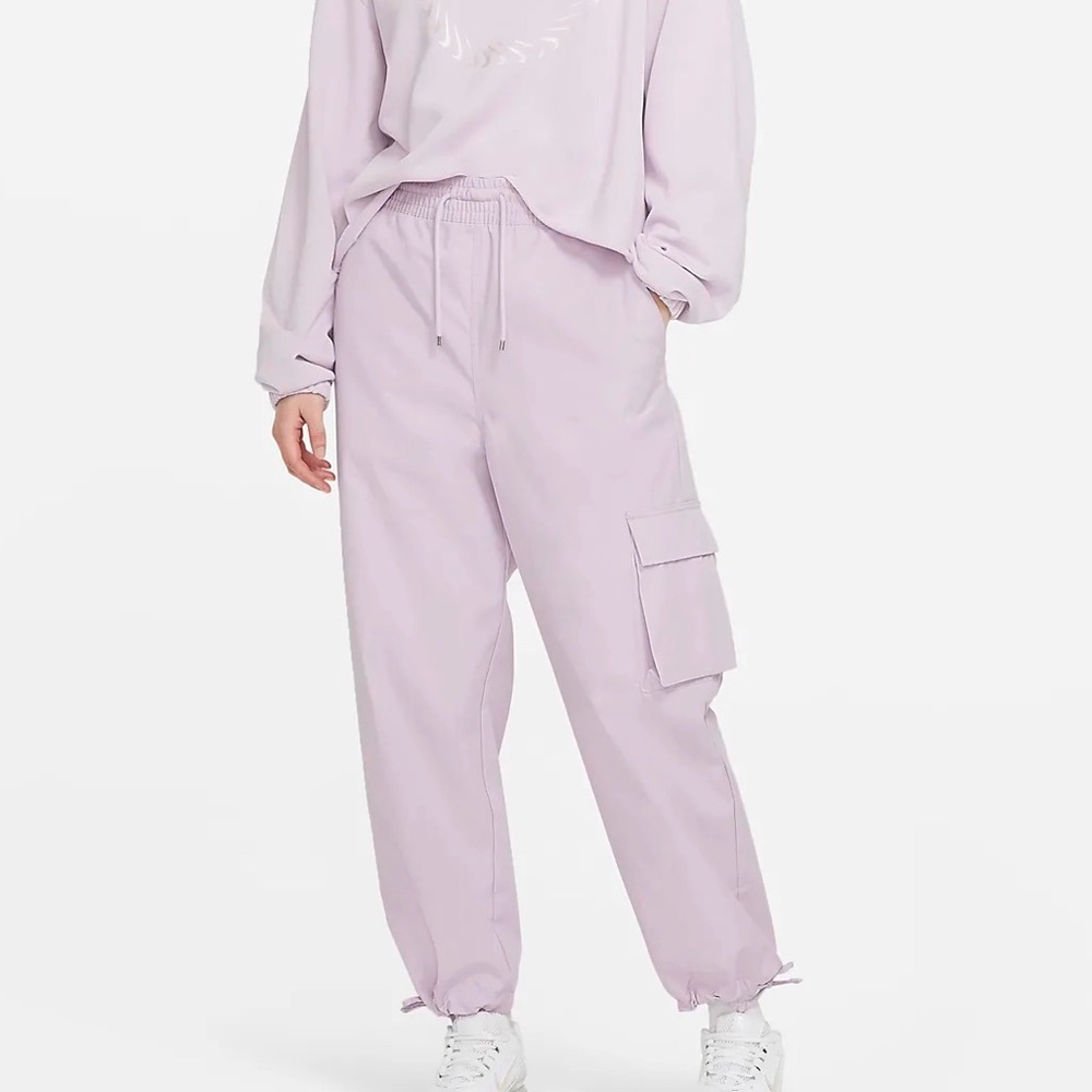 Nike Sportswear Icon Clash Women's Cargo Pants in Purple